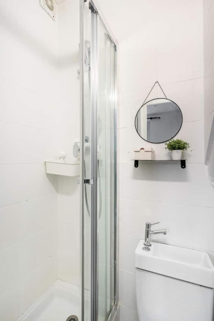 شقة Cocoon In The Heart Of Batignolles | By Airnest باريس المظهر الخارجي الصورة